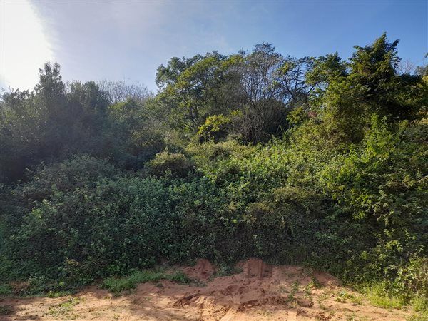 2543 m² Land available in La Mercy