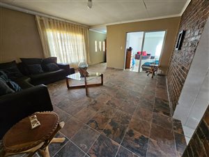 3 Bed House in General Alberts Park