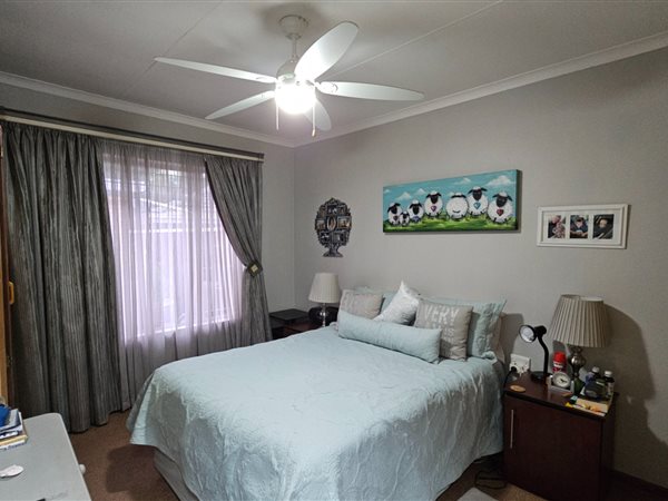 2 Bedroom Townhouse 2 Bedroom Townhouse