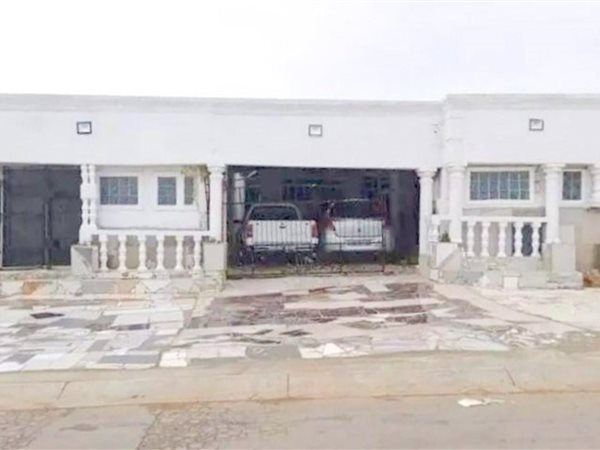 7 Bed House in Zwide