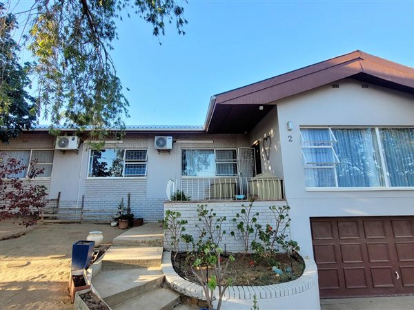4 Bedroom House 4 Bedroom House