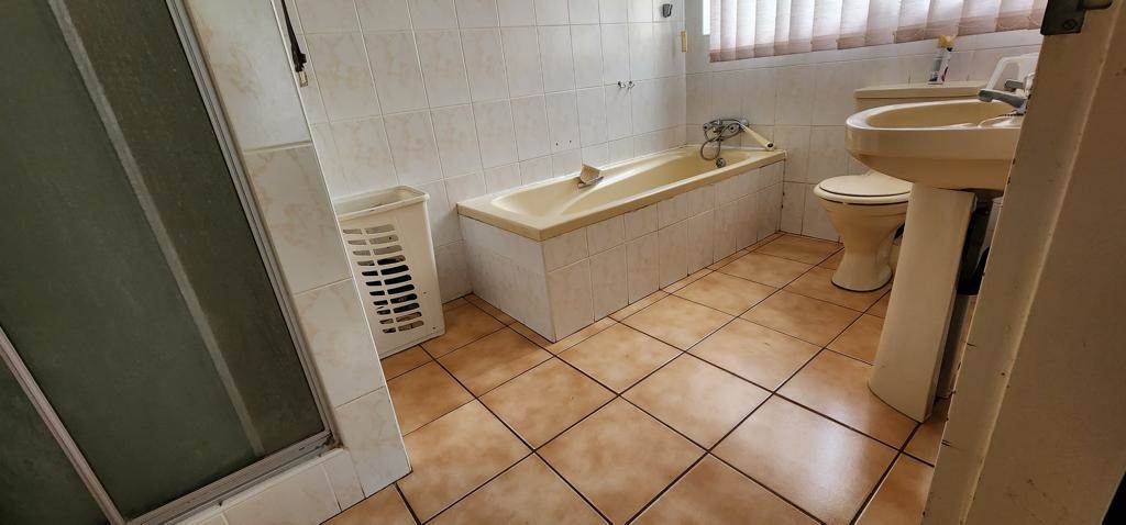 4 Bed House in Kwambonambi photo number 12