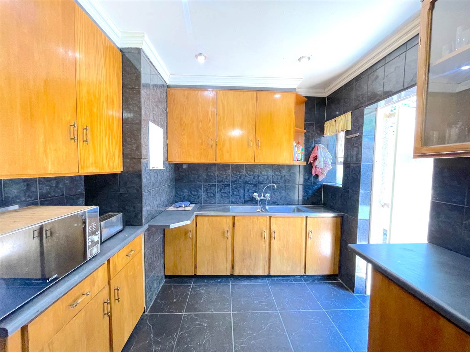 3 Bed House in Northcliff photo number 13
