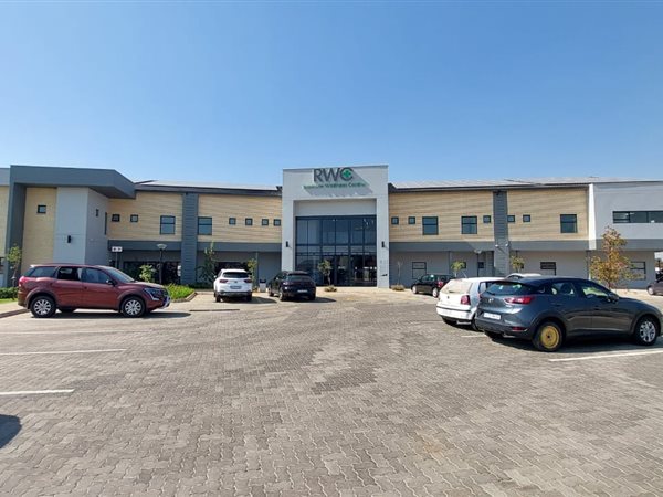 54  m² Commercial space