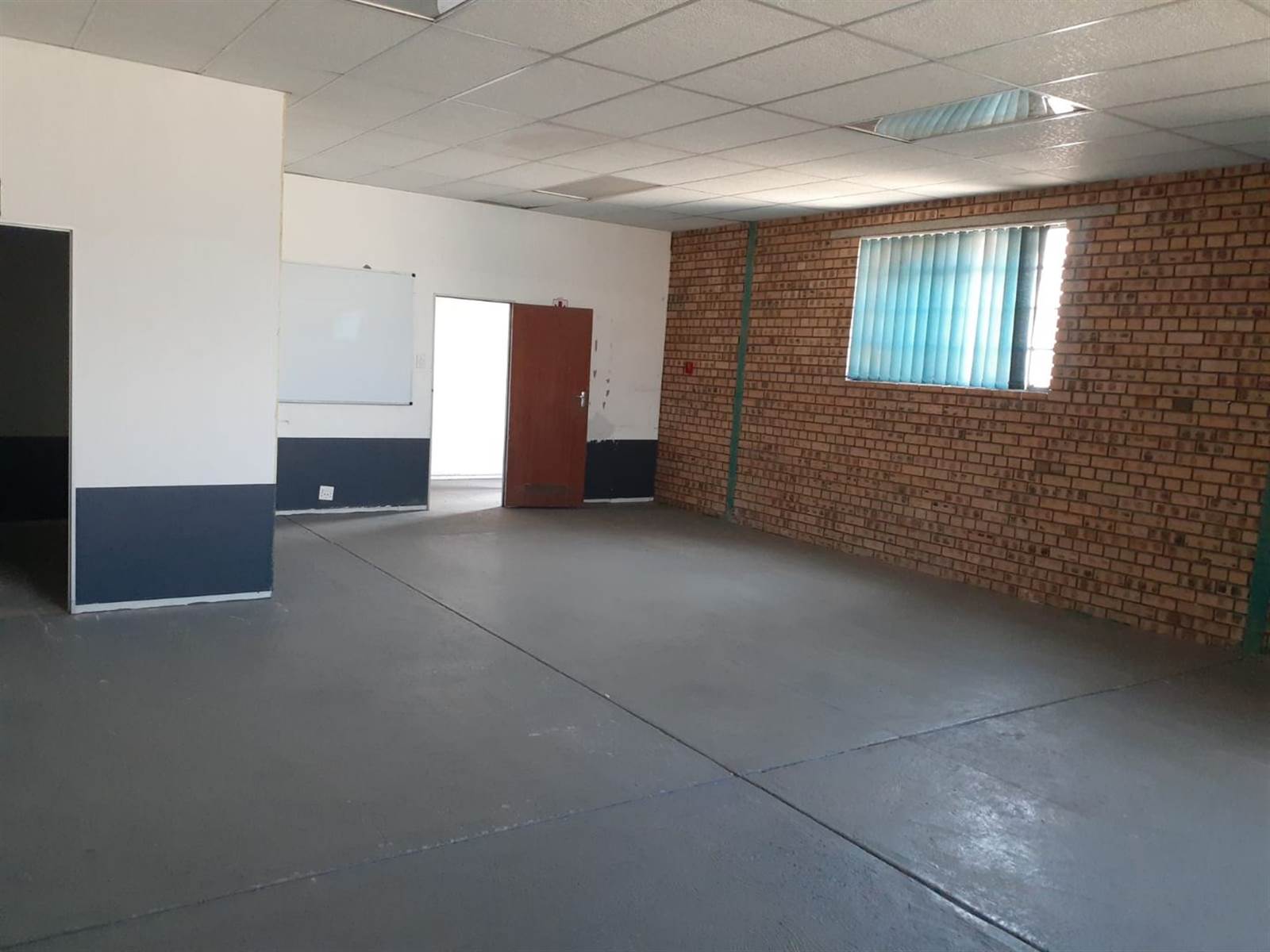 1250  m² Commercial space in Secunda photo number 11