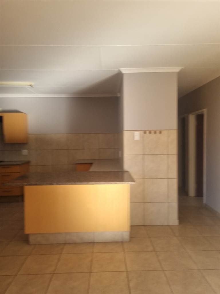 3 Bed House in Postmasburg photo number 15