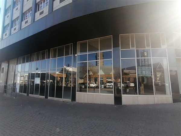 850  m² Retail Space