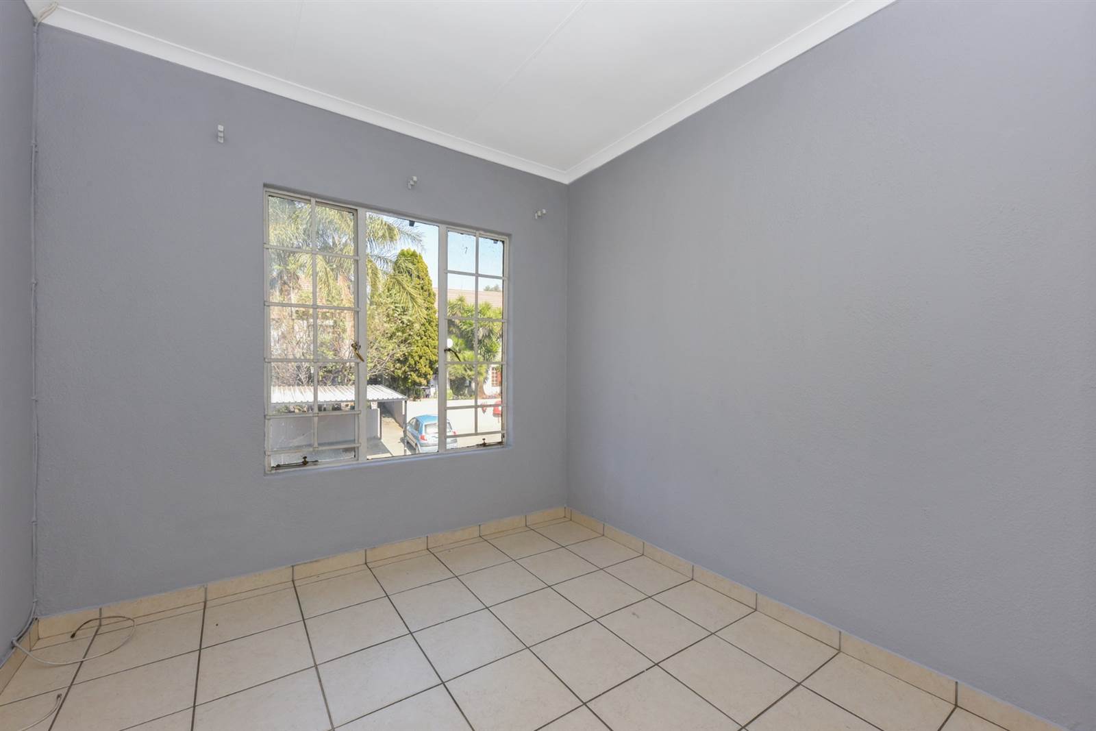3 Bed Apartment in Radiokop photo number 11