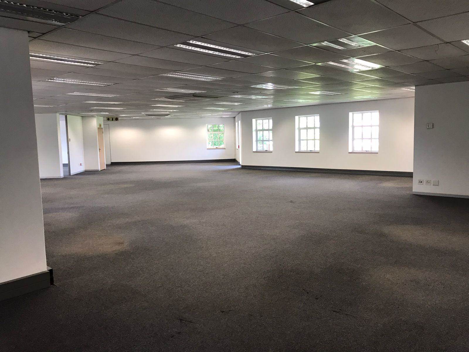 618  m² Commercial space in Bryanston photo number 2