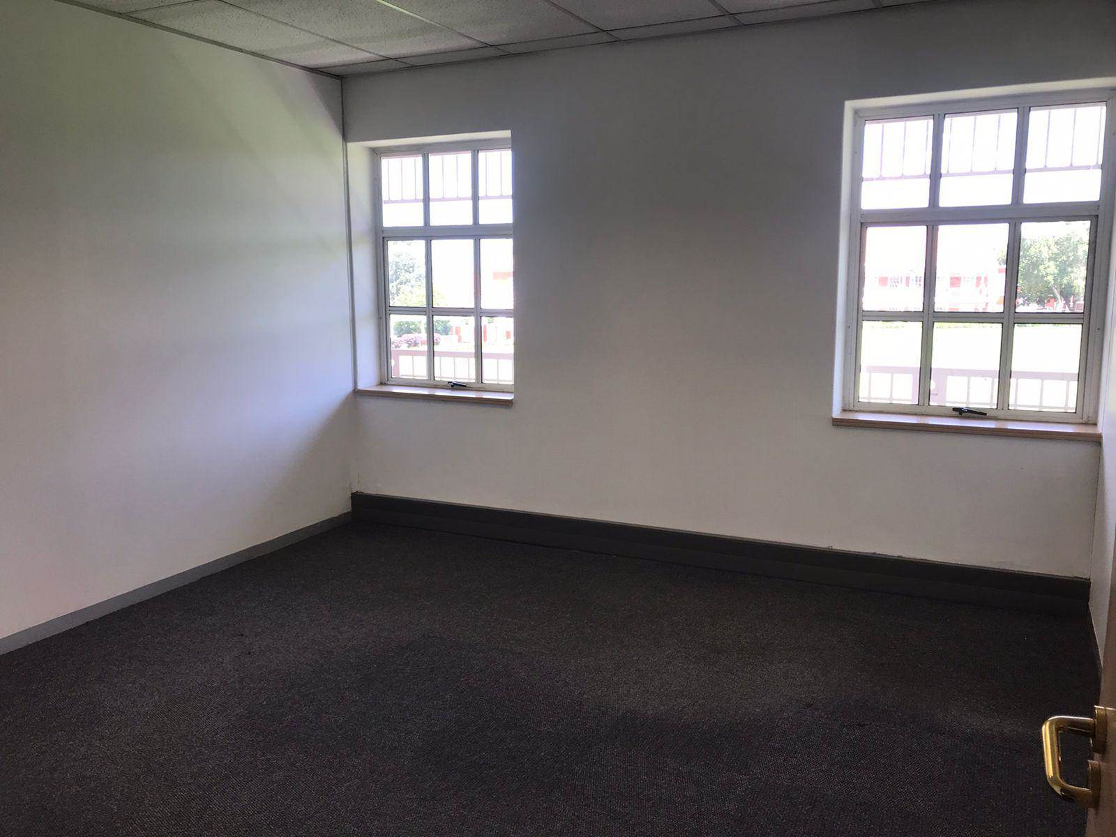 618  m² Commercial space in Bryanston photo number 15