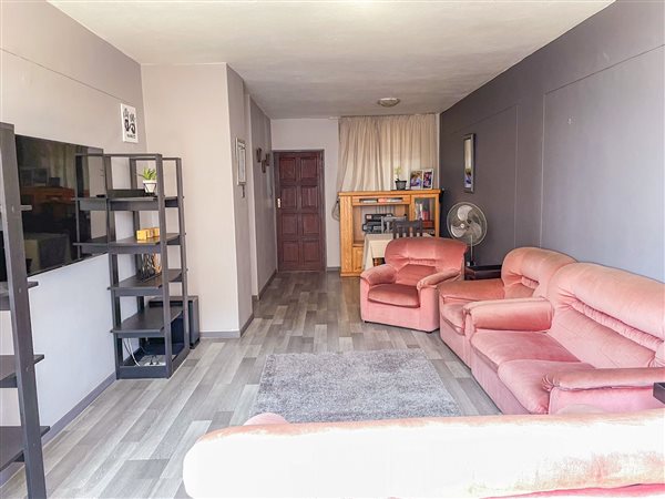 2 Bedroom Flat 2 Bedroom Flat