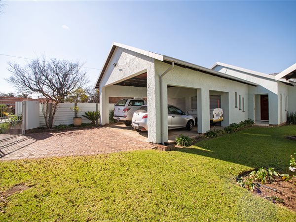 4 Bedroom House 4 Bedroom House