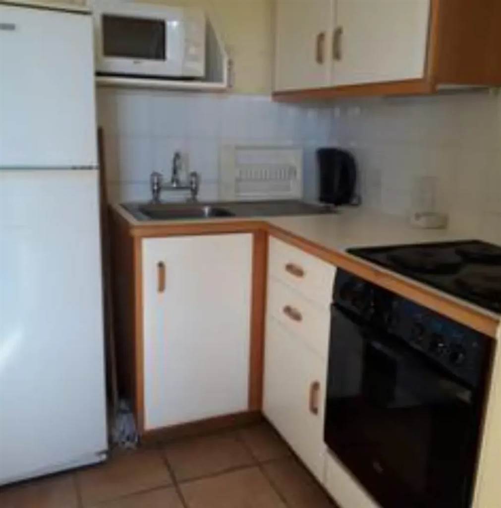 3 Bed Apartment in Port Shepstone photo number 4