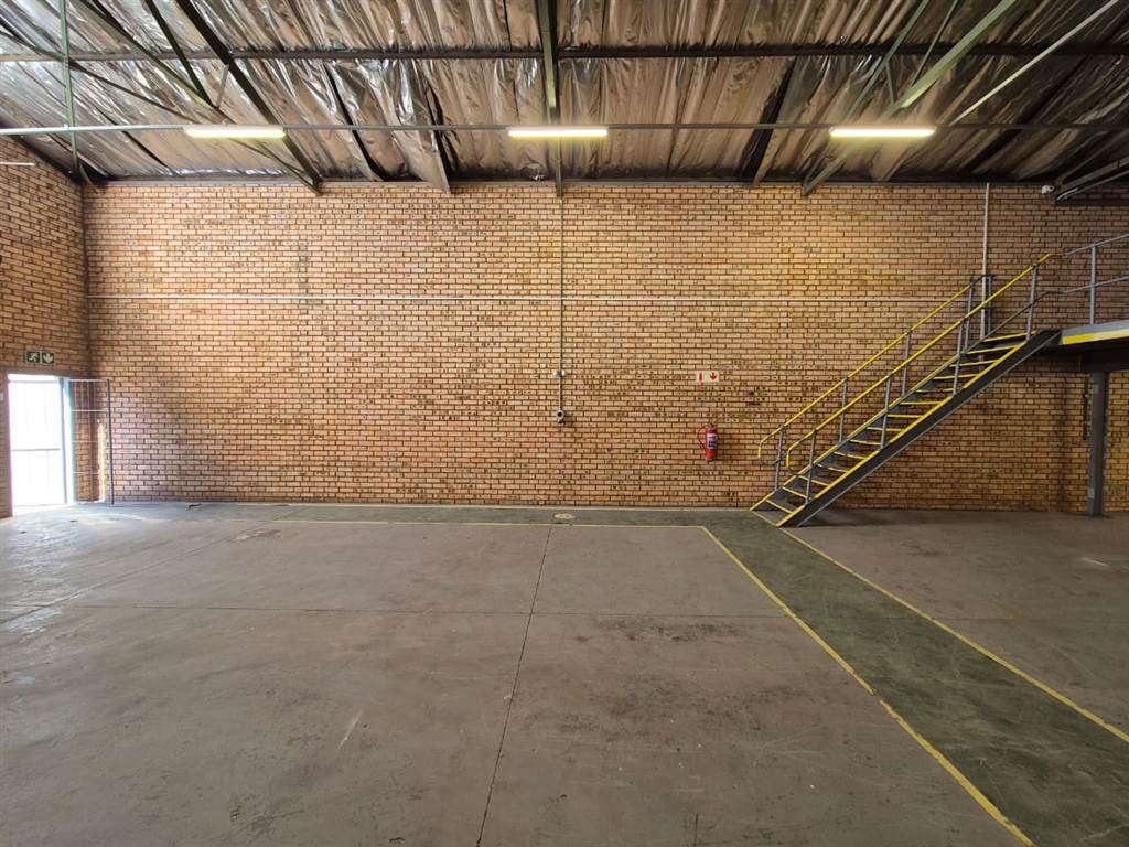 215  m² Industrial space in Wadeville photo number 7