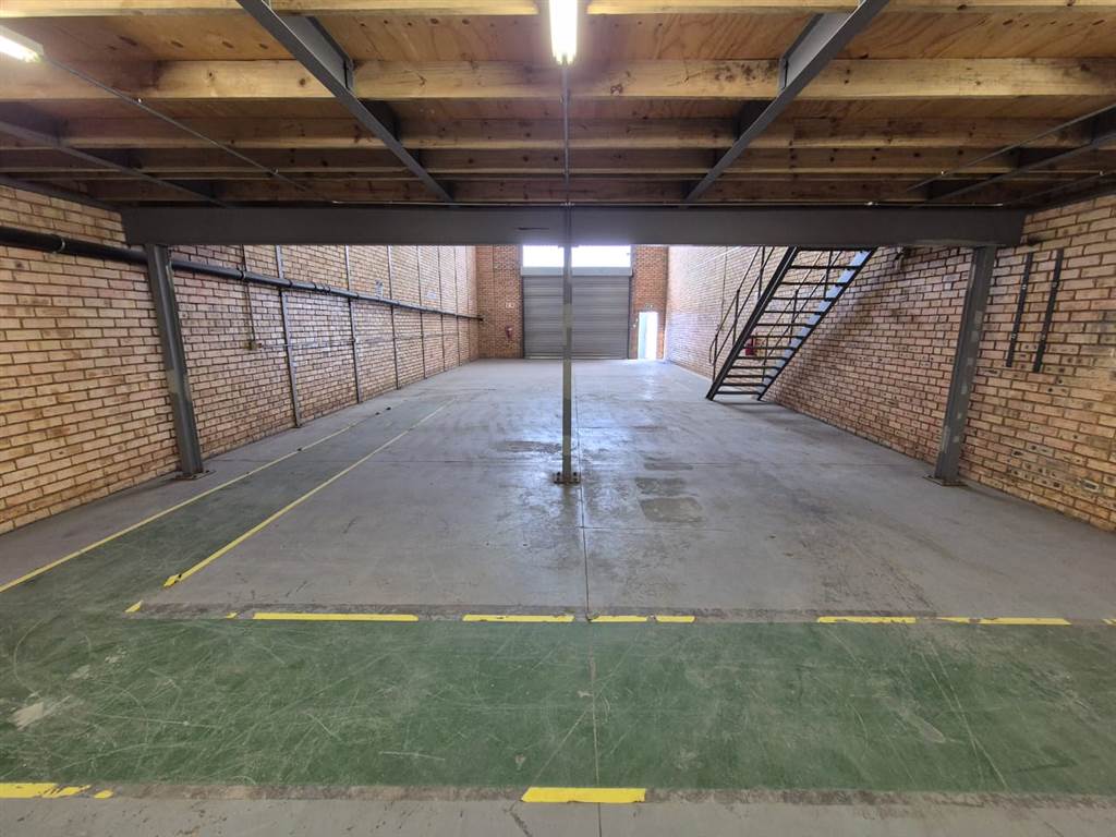 215  m² Industrial space in Wadeville photo number 10