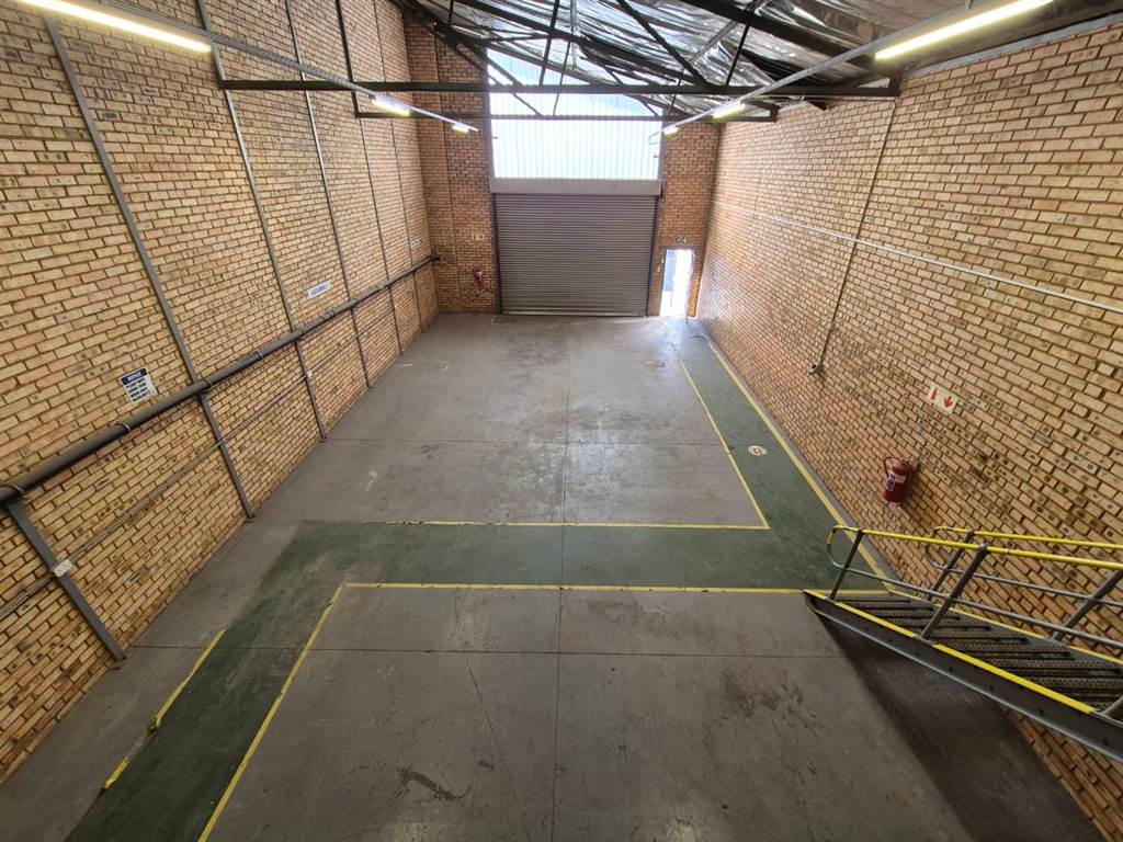 215  m² Industrial space in Wadeville photo number 14