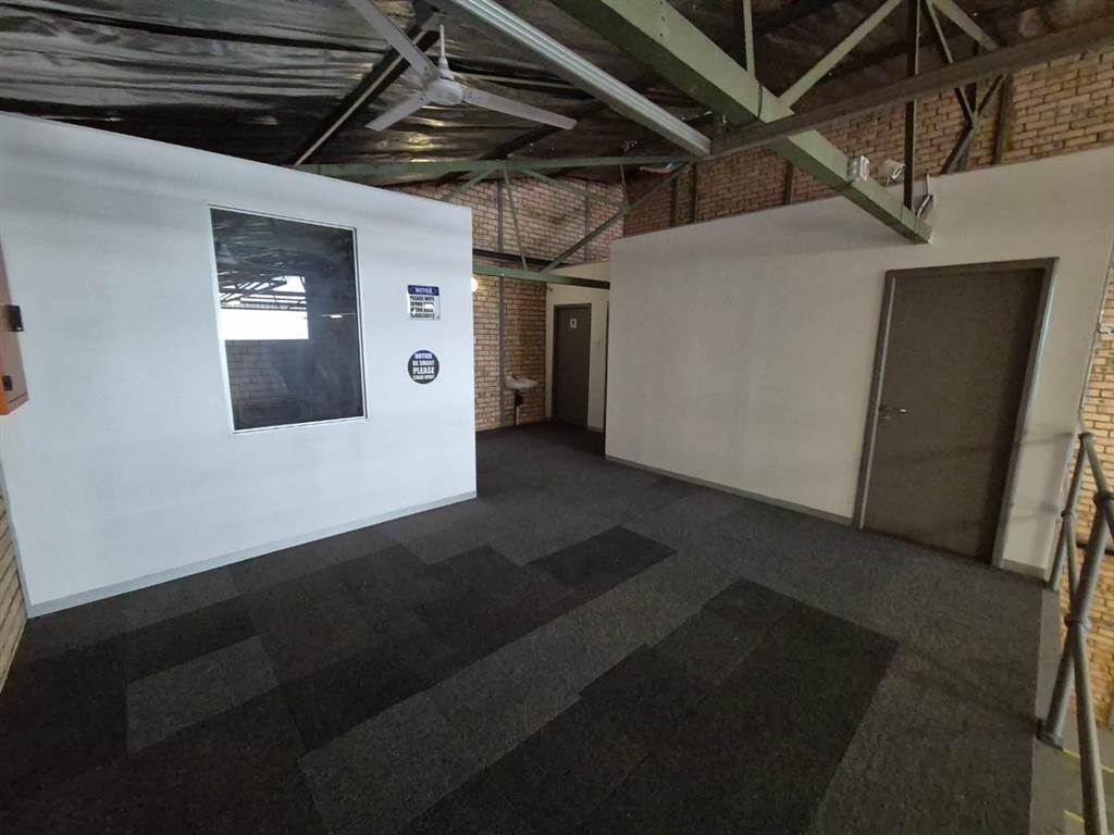 215  m² Industrial space in Wadeville photo number 5