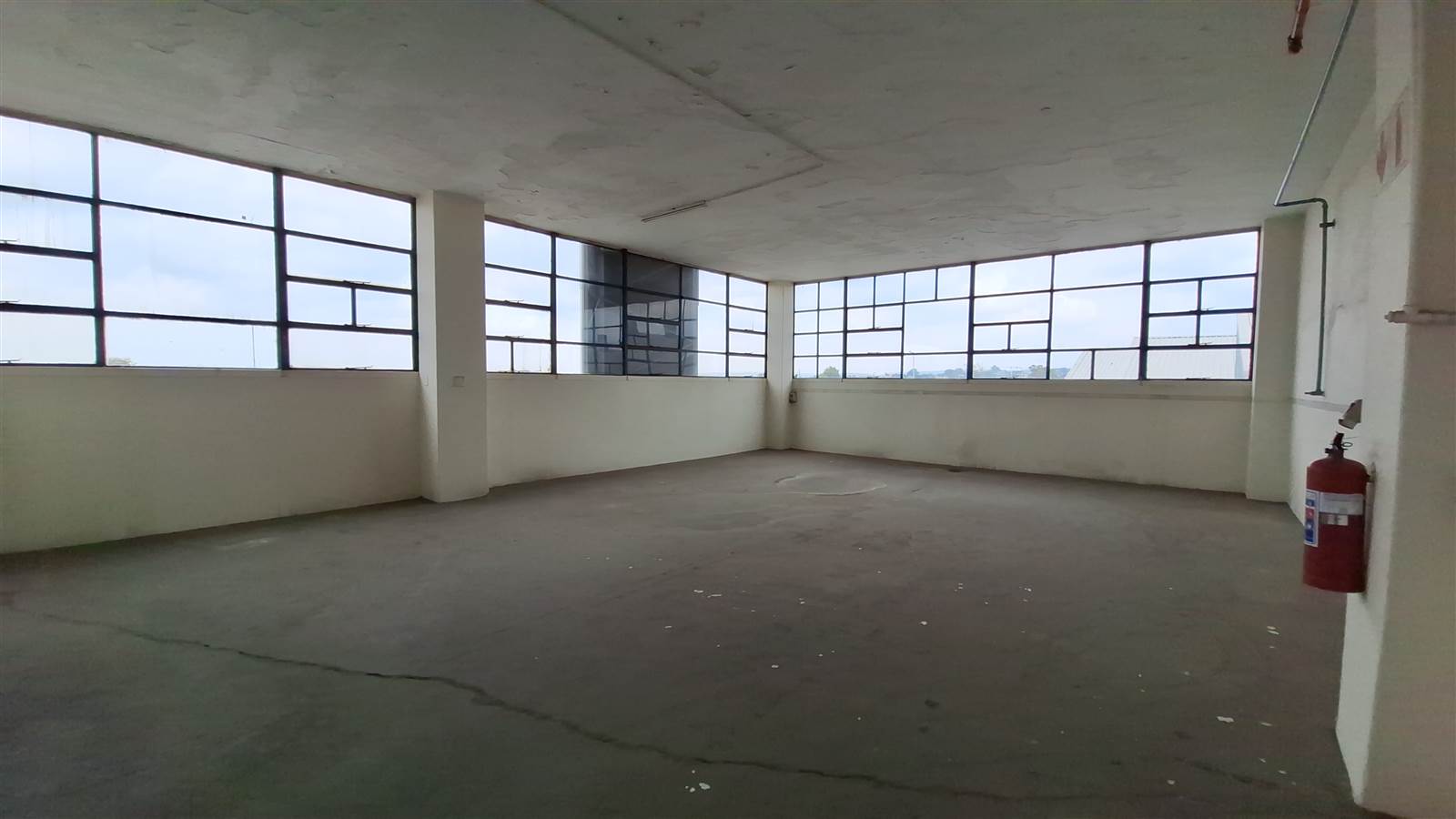 1140  m² Industrial space in Wynberg photo number 8