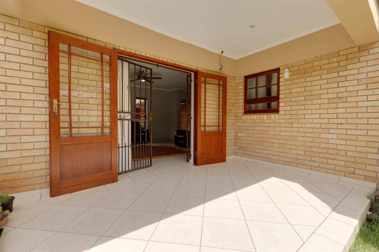 3 Bed House in Douglasdale photo number 5