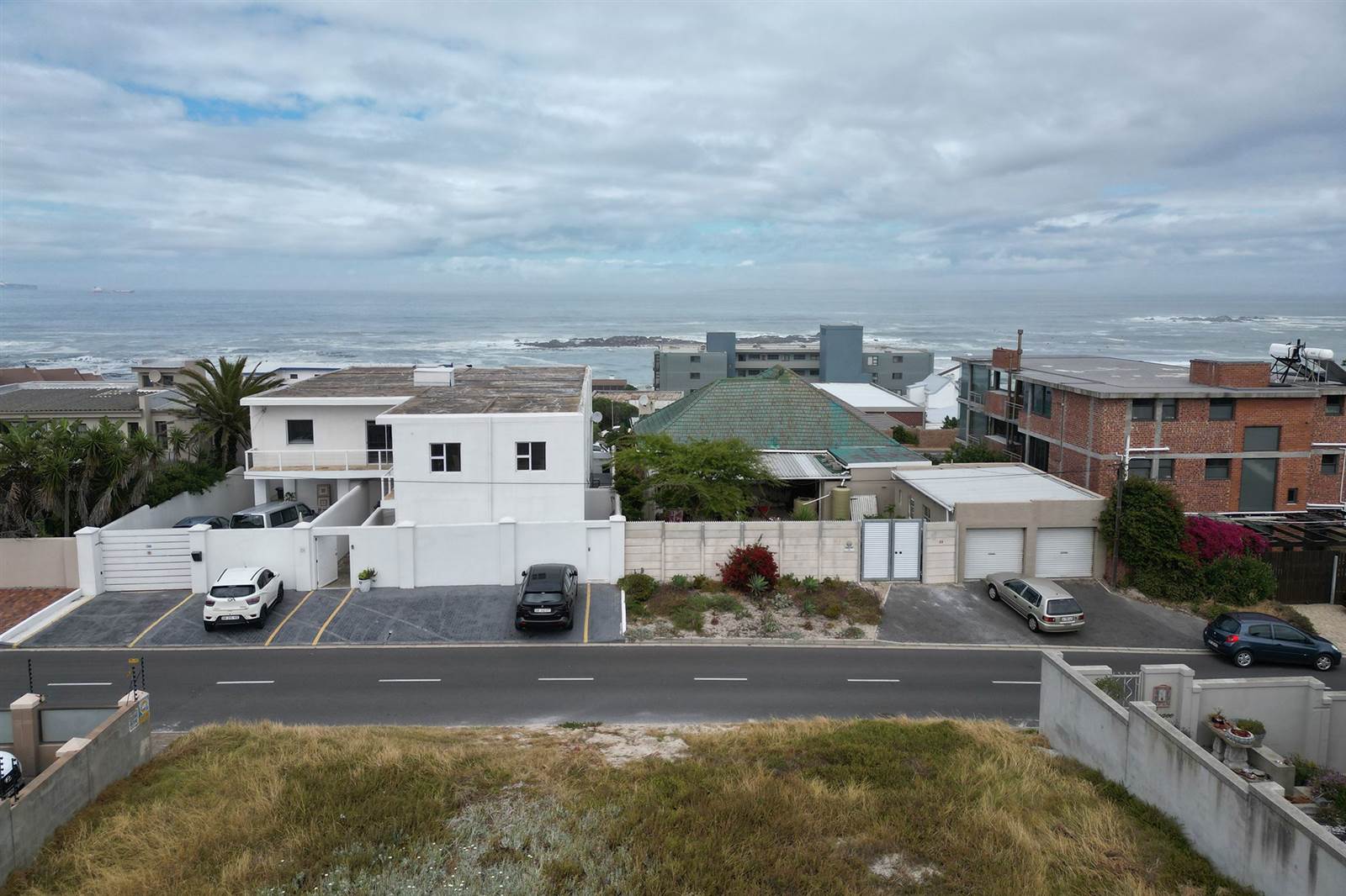 627 m² Land available in Bloubergstrand photo number 14