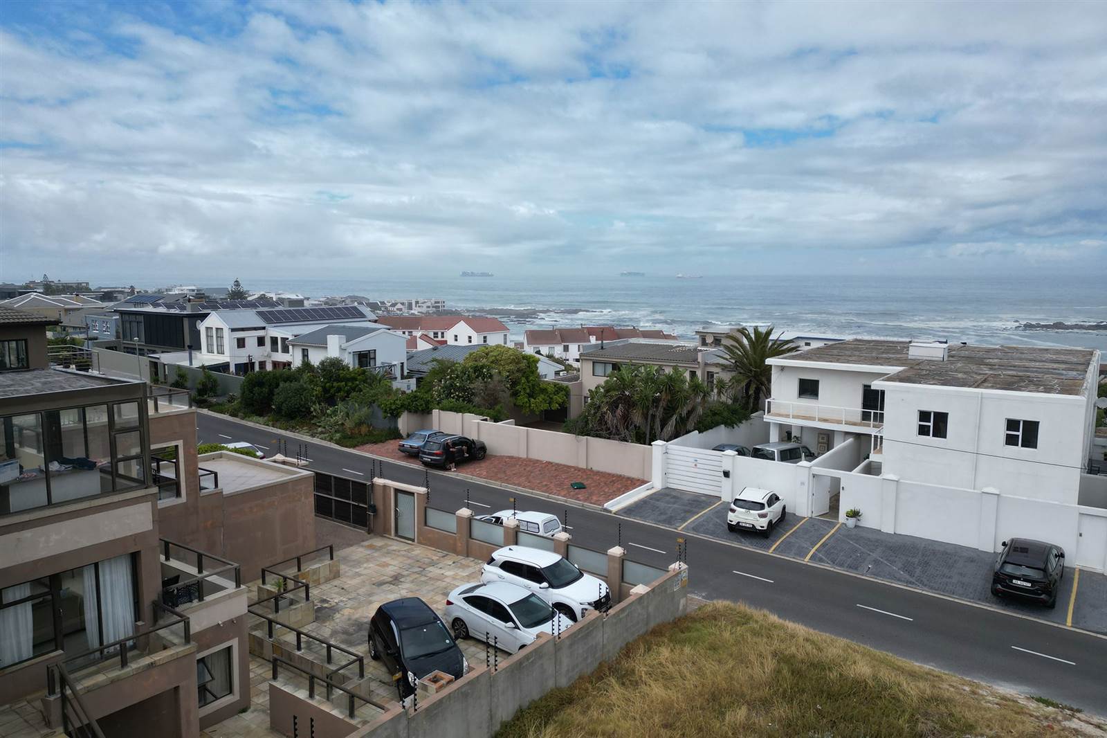 627 m² Land available in Bloubergstrand photo number 16