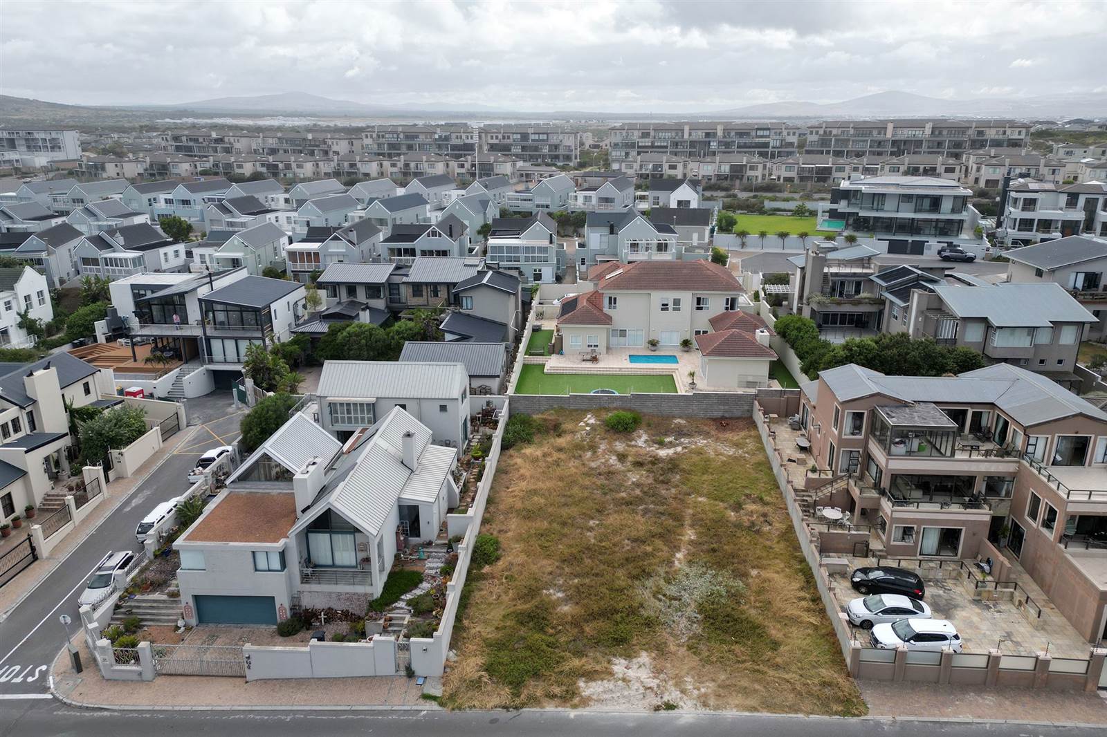 627 m² Land available in Bloubergstrand photo number 10
