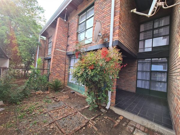 3 Bedroom Townhouse 3 Bedroom Townhouse