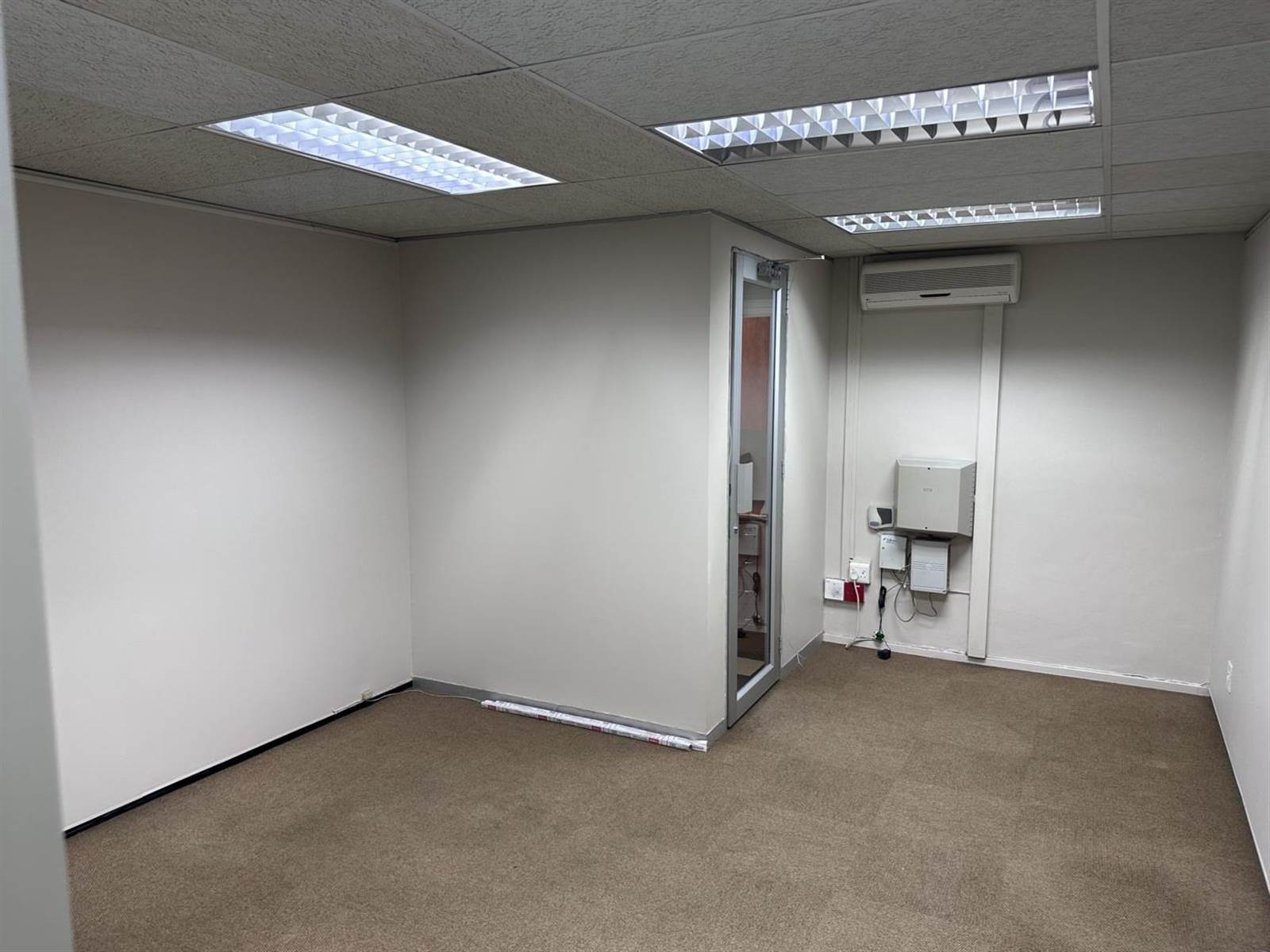 1500  m² Office Space in Menlyn photo number 11