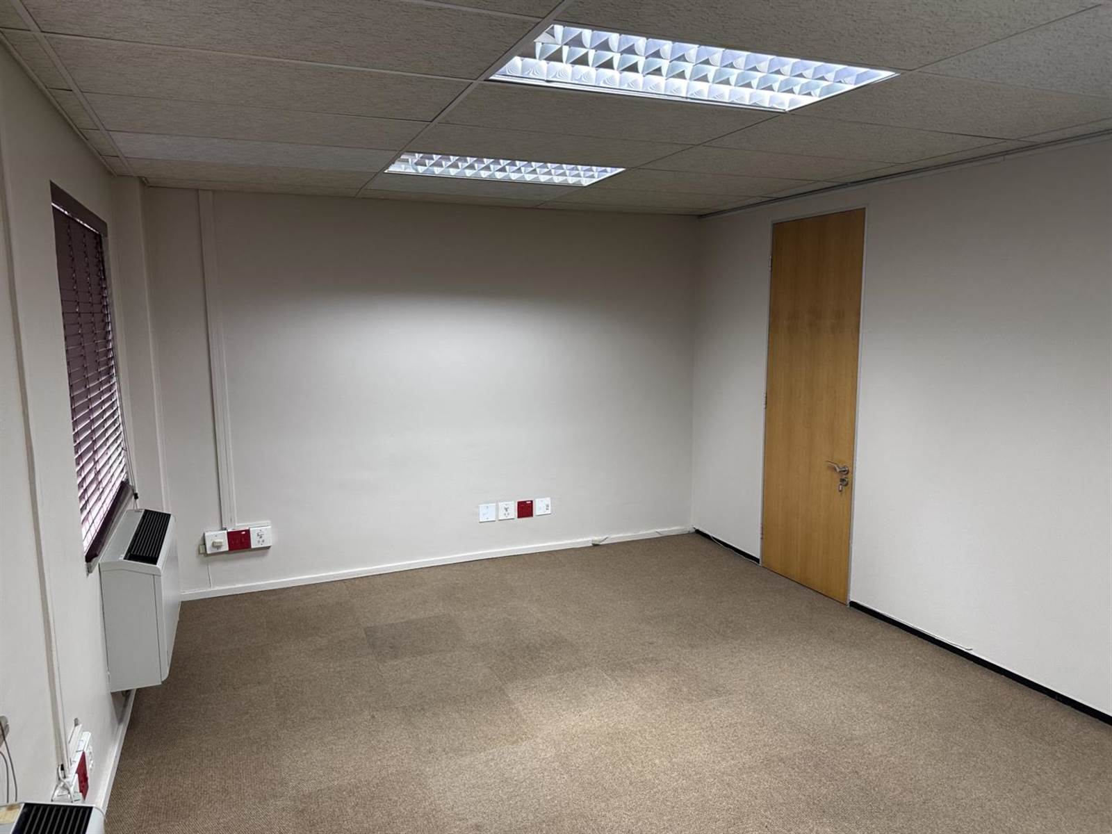 1500  m² Office Space in Menlyn photo number 8