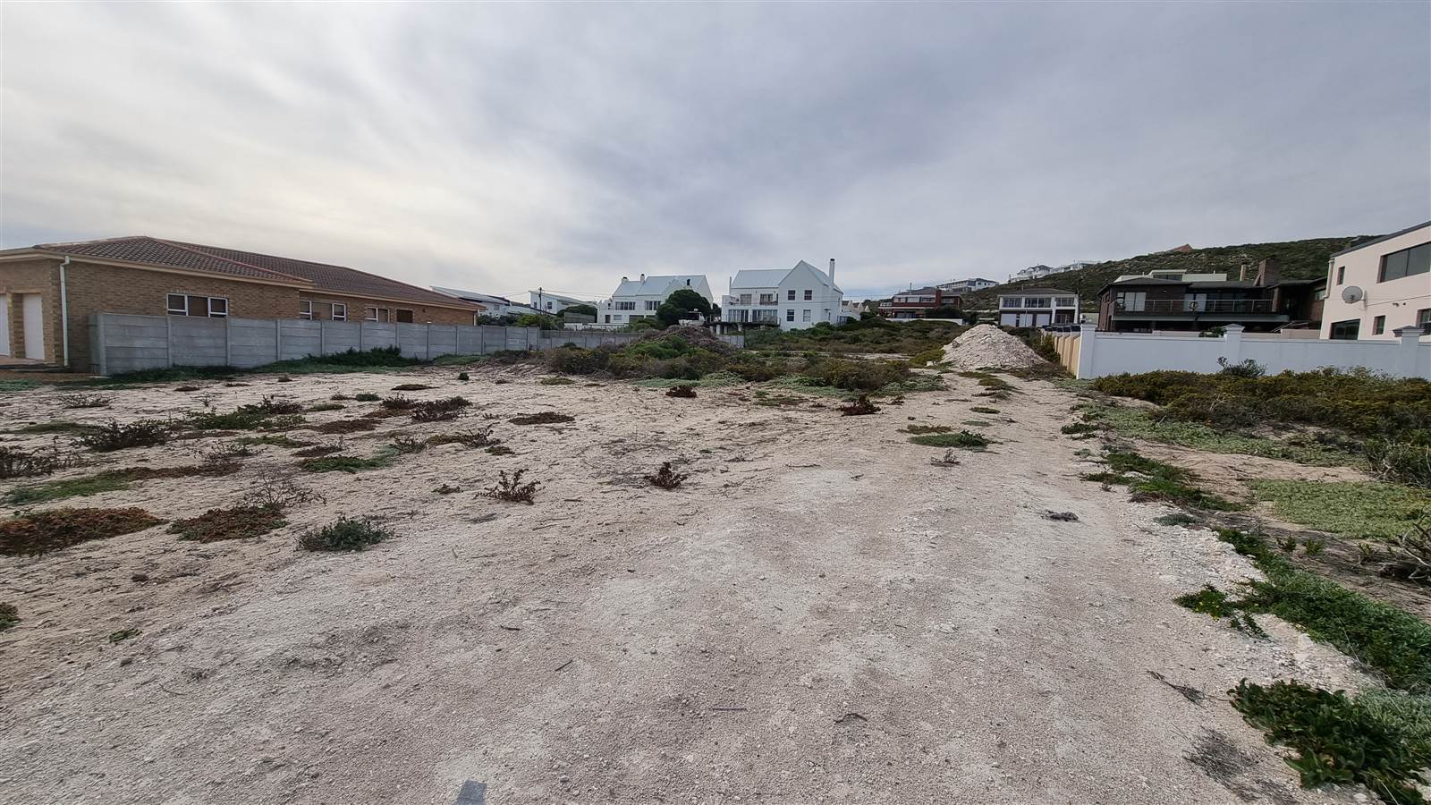 920 m² Land available in Yzerfontein photo number 3