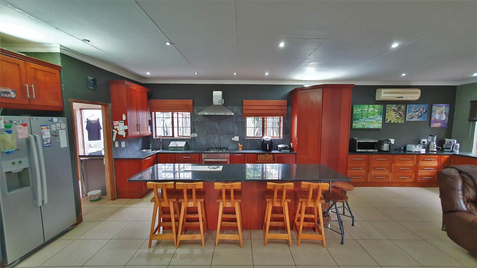 5 Bed House in Nelspruit photo number 2
