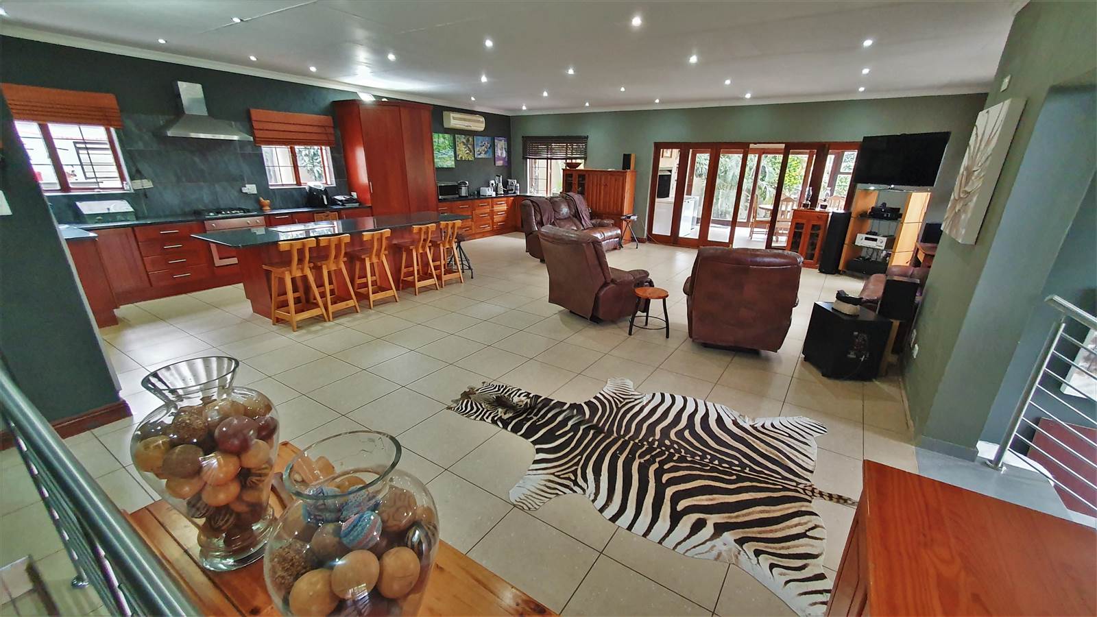 5 Bed House in Nelspruit photo number 1