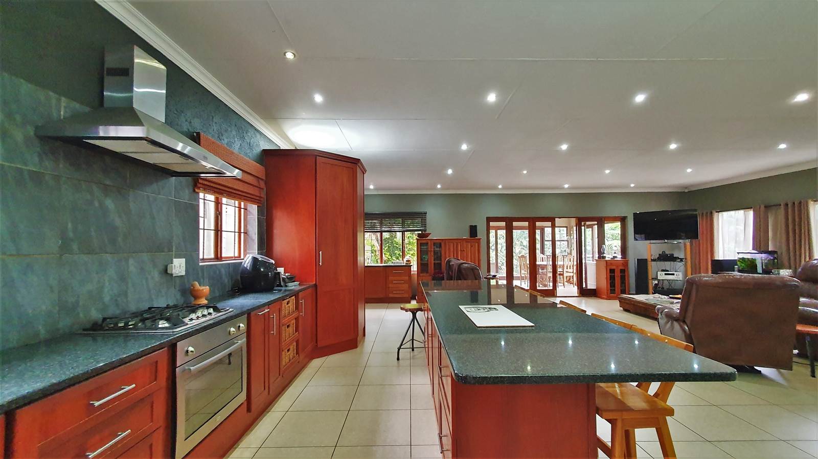5 Bed House in Nelspruit photo number 10