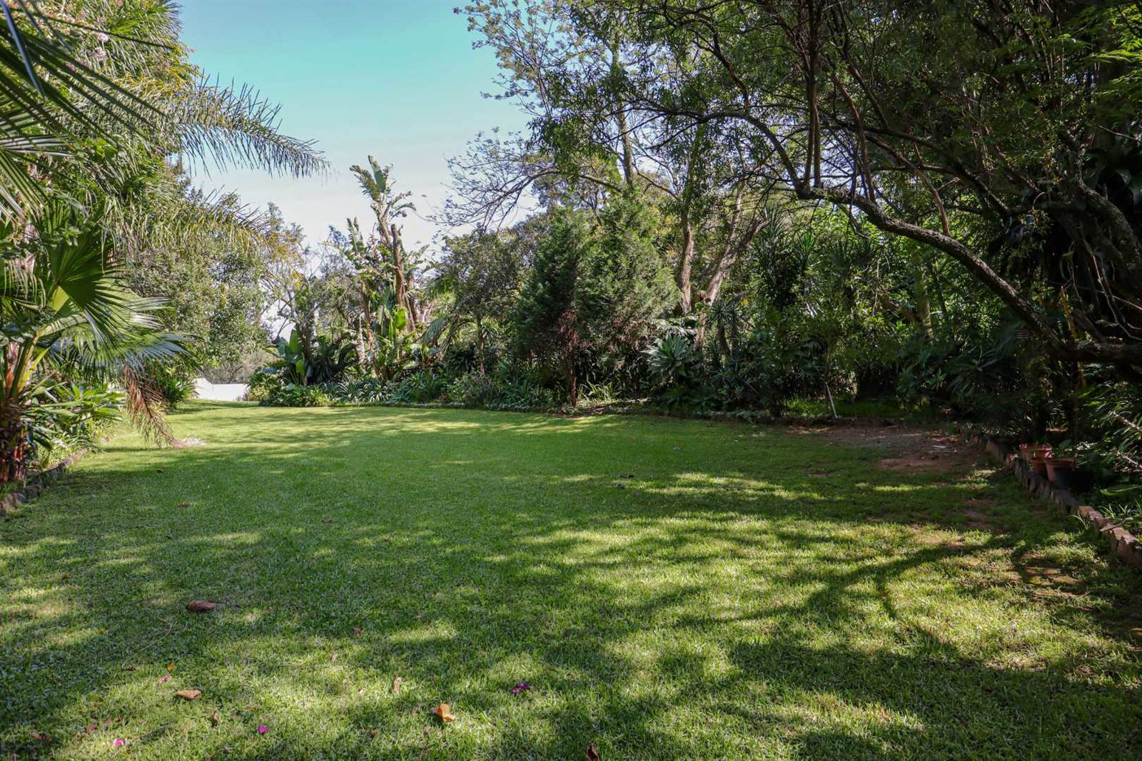 3000 m² Land available in Bryanston photo number 1