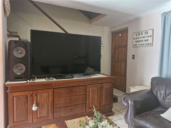 3 Bedroom Townhouse 3 Bedroom Townhouse