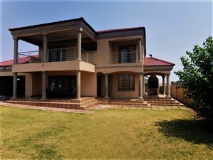 4 Bed House in Cultura Park