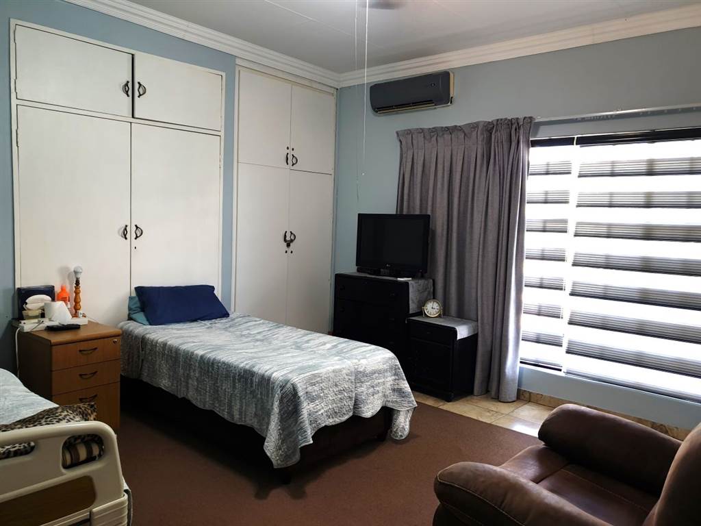 8 Bed, Bed and Breakfast in Pendale photo number 16