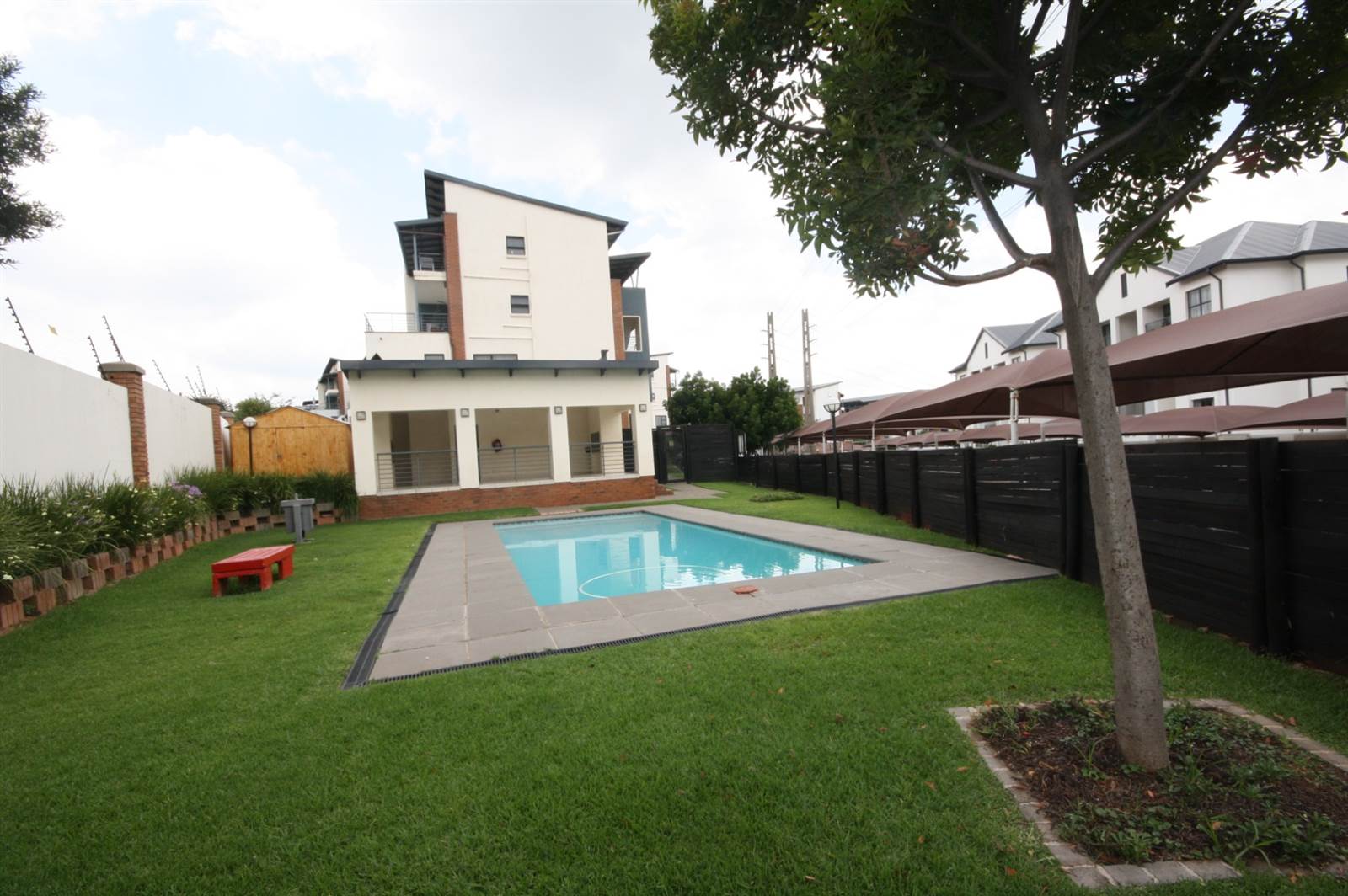 2 Bed Townhouse in Greenstone Gate photo number 14
