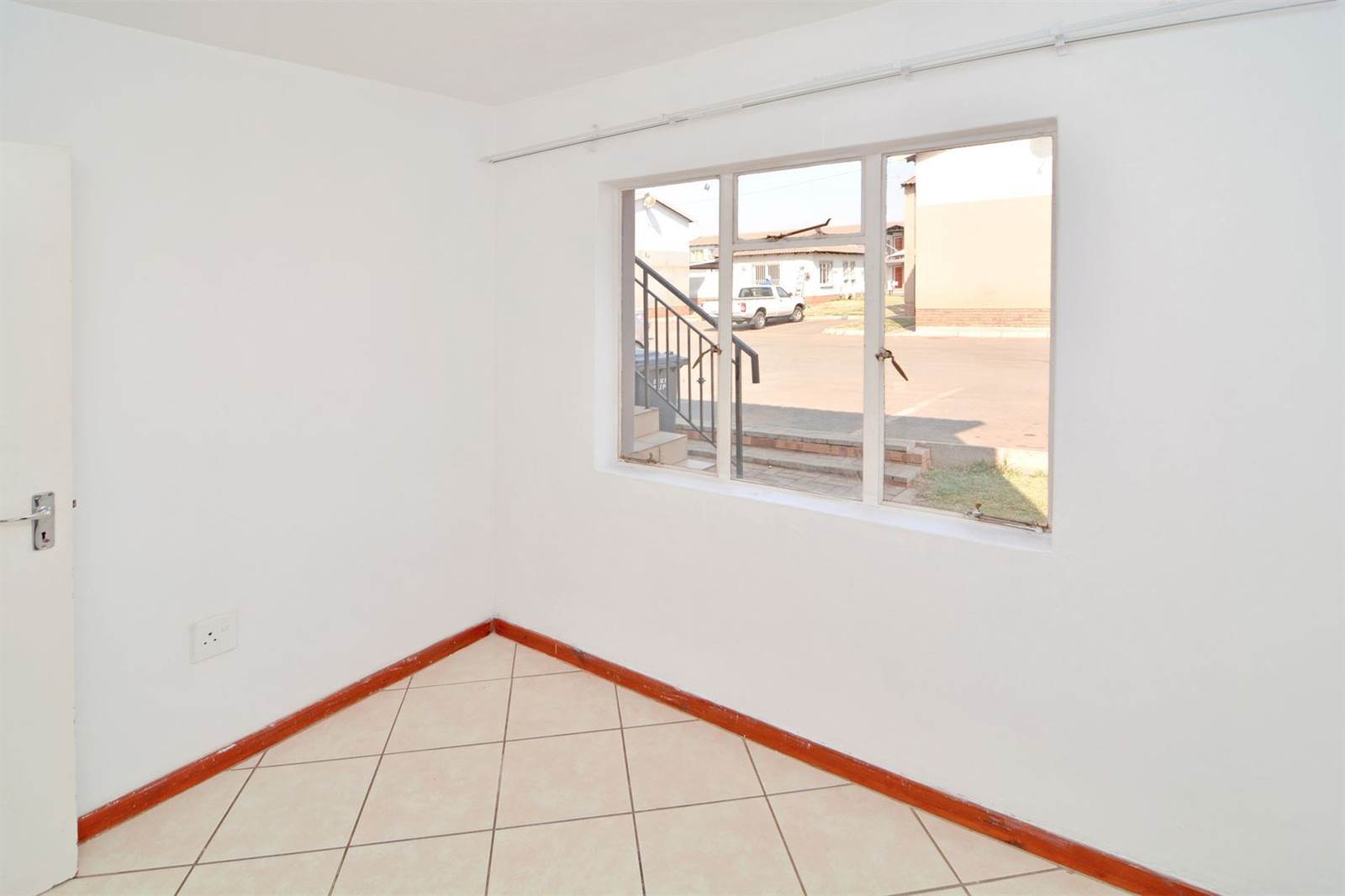 3 Bed Apartment in Protea Glen photo number 11
