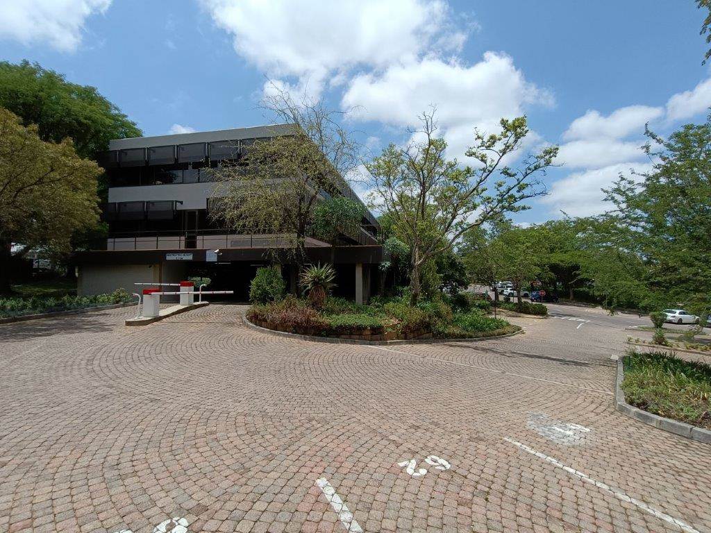 296  m² Commercial space in Woodmead photo number 1