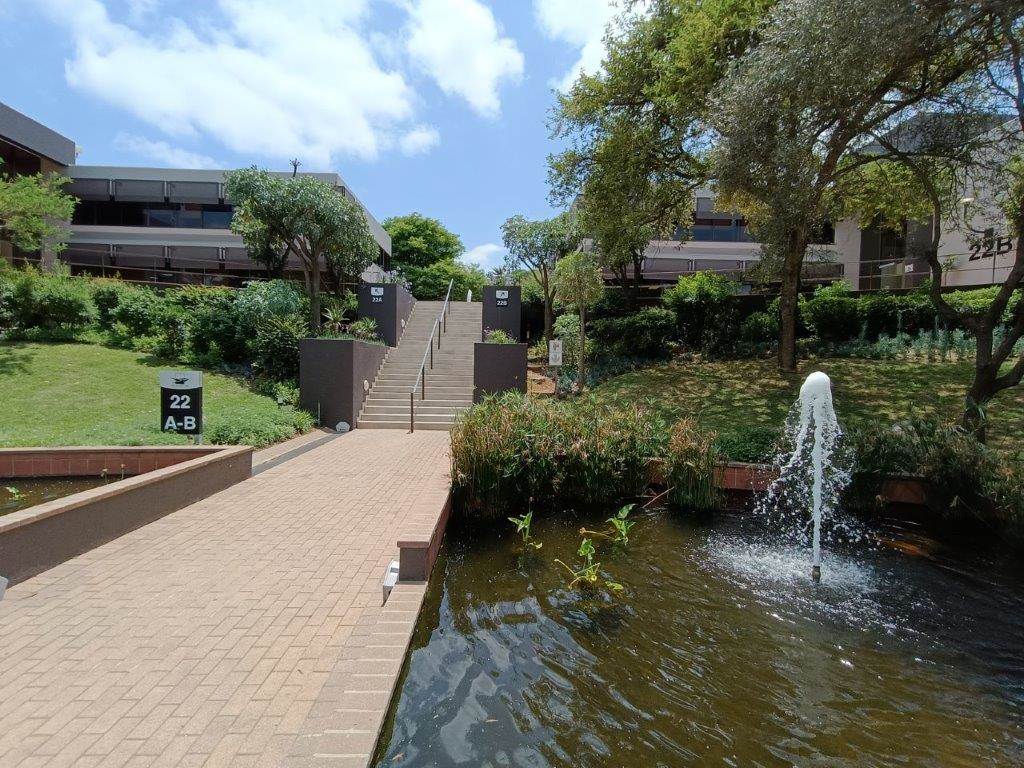 296  m² Commercial space in Woodmead photo number 2