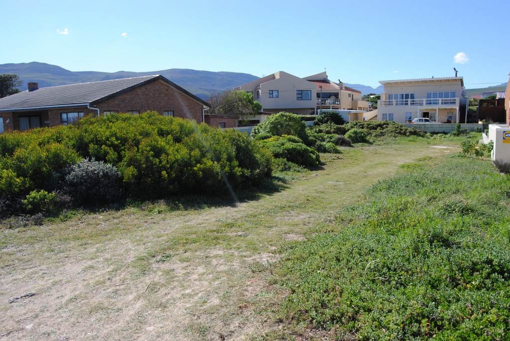 714 m² Land available in Sandbaai photo number 3