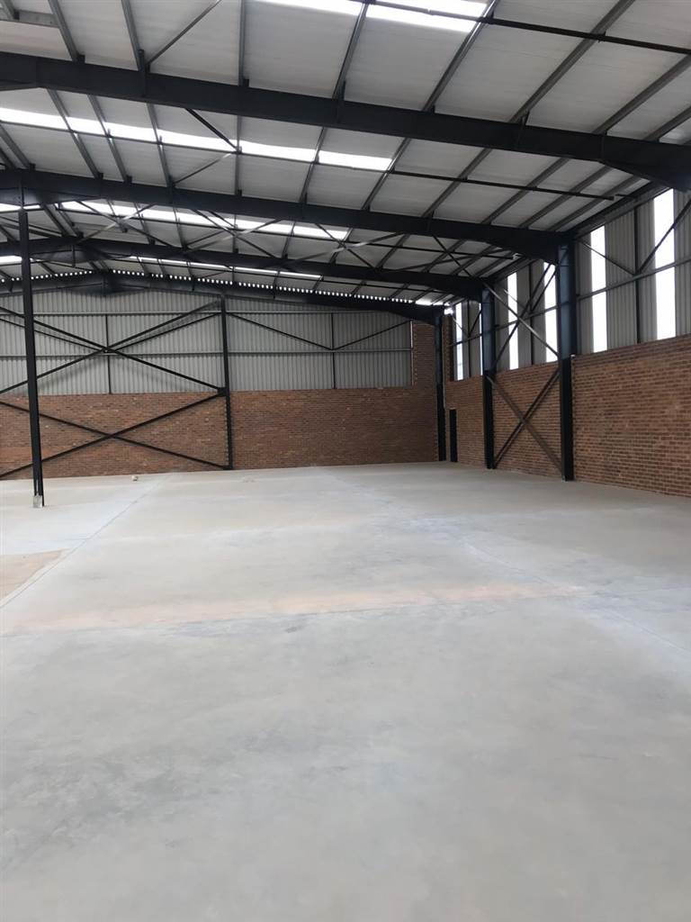 340  m² Industrial space in Clayville photo number 12