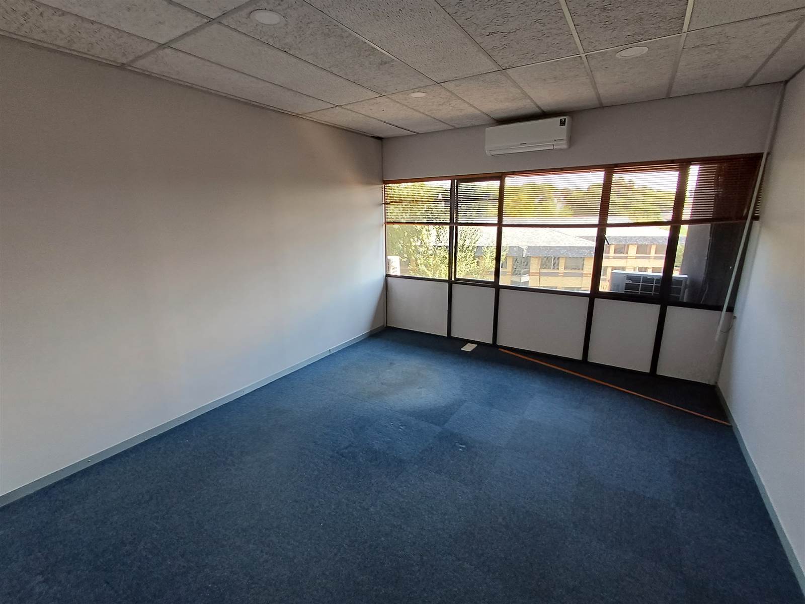 424  m² Commercial space in Richmond photo number 5