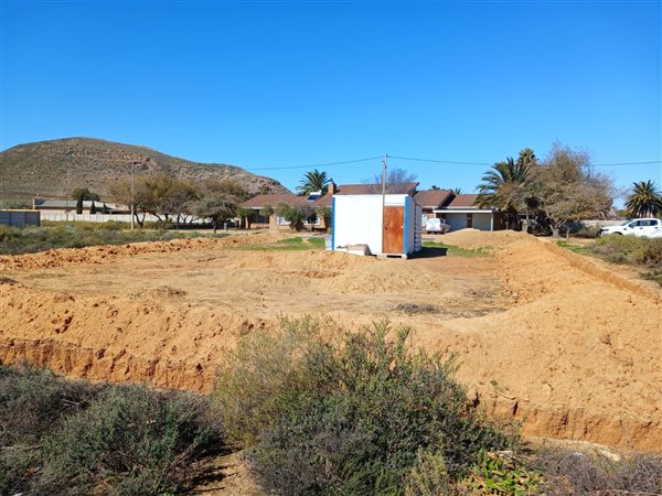 644 m² Land