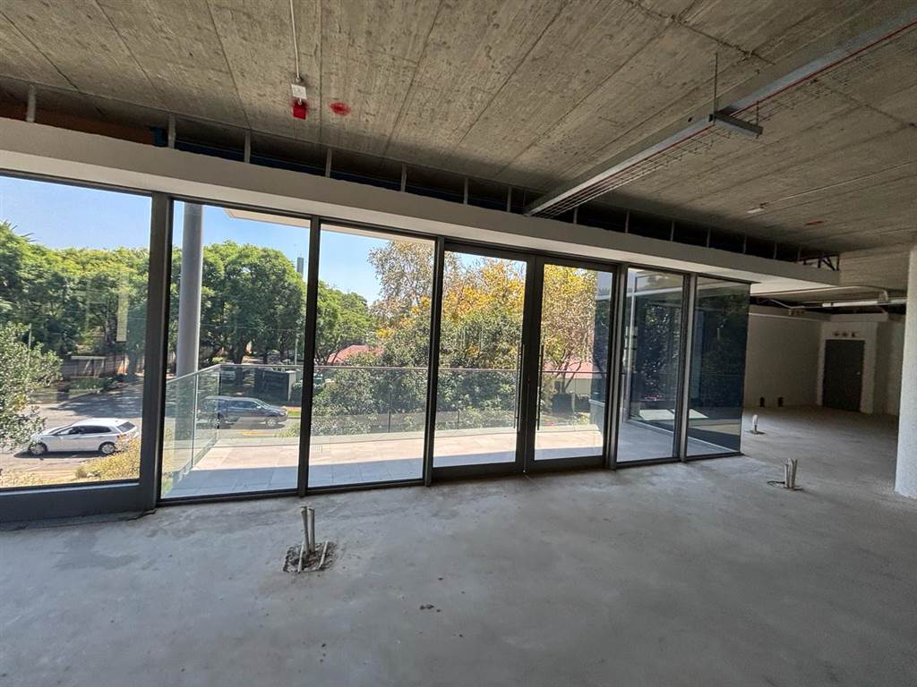 656  m² Commercial space in Rosebank photo number 21