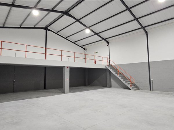 473  m² Industrial space