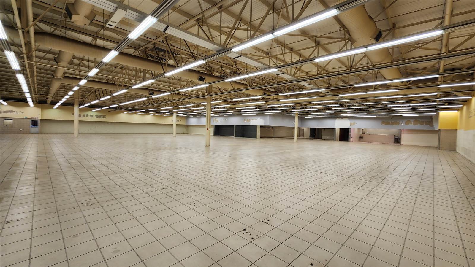 2809  m² Commercial space in Kempton Park Central photo number 9