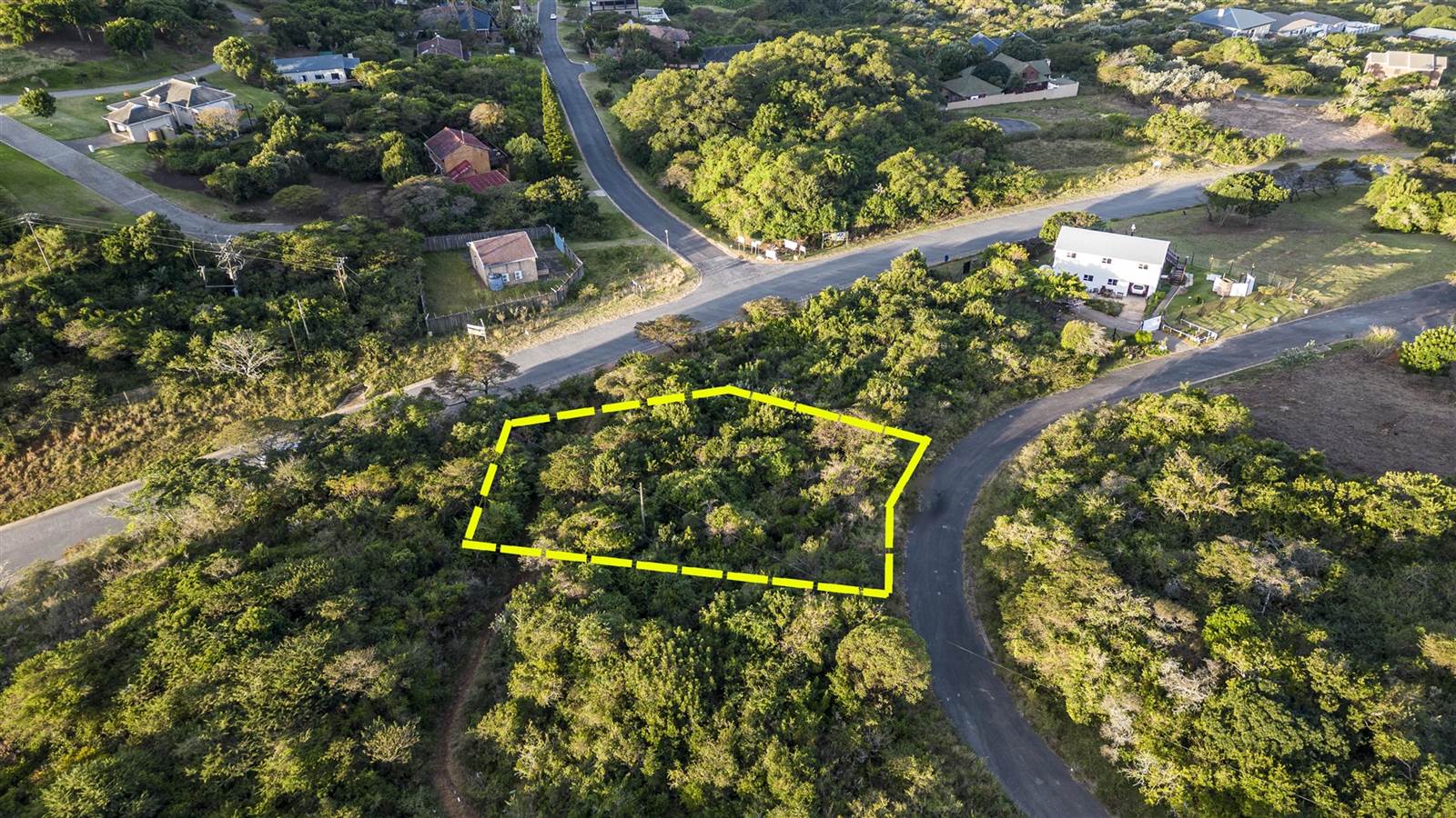 1058 m² Land available in Cintsa photo number 18
