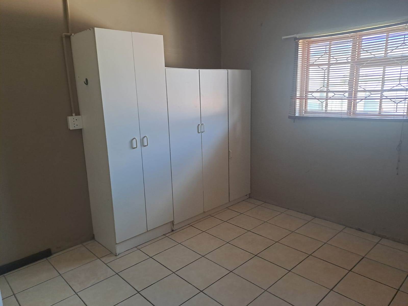 4 Bed House in Retief photo number 23